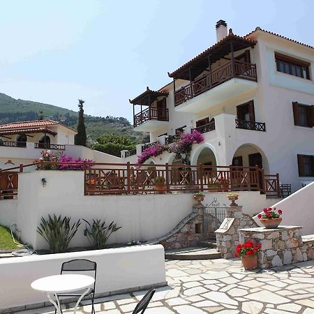 Pleoussa Studio And Apartments Skopelos Town Exterior photo
