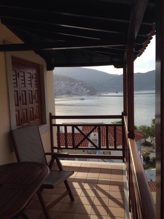 Pleoussa Studio And Apartments Skopelos Town Exterior photo