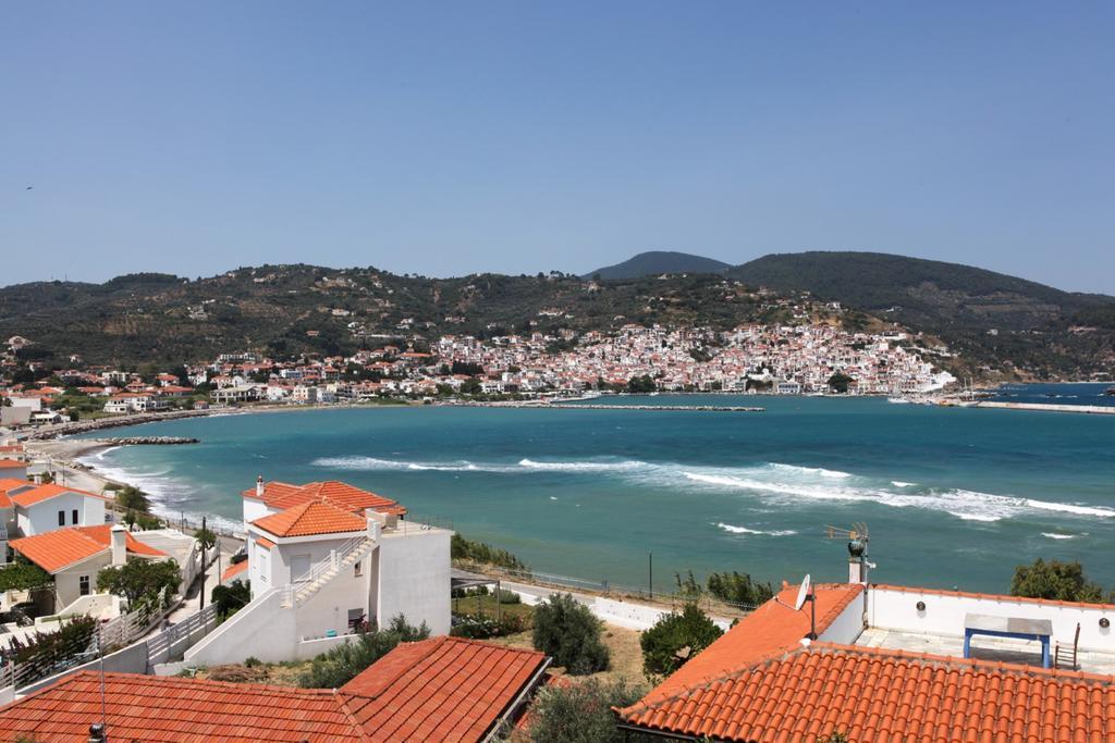 Pleoussa Studio And Apartments Skopelos Town Exterior photo